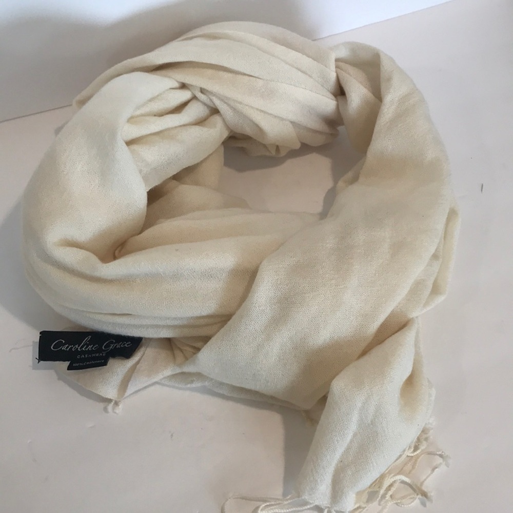 CAROLINE GRACE  CASHMERE HOLES CUTTER CRAFTS